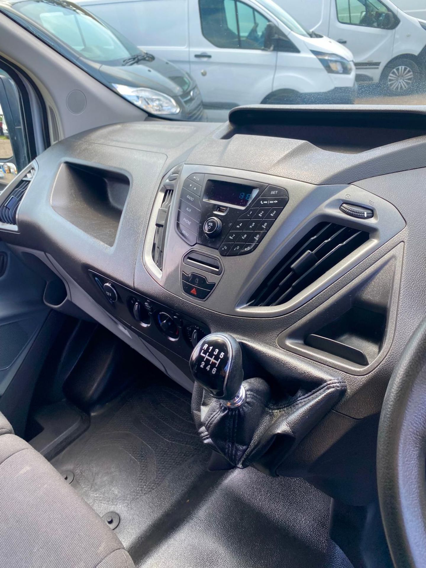2017 FORD TRANSIT CUSTOM 270 PANEL VAN - 128K MILES - FULL SERVICE HISTORY - NO VAT - Image 11 of 12