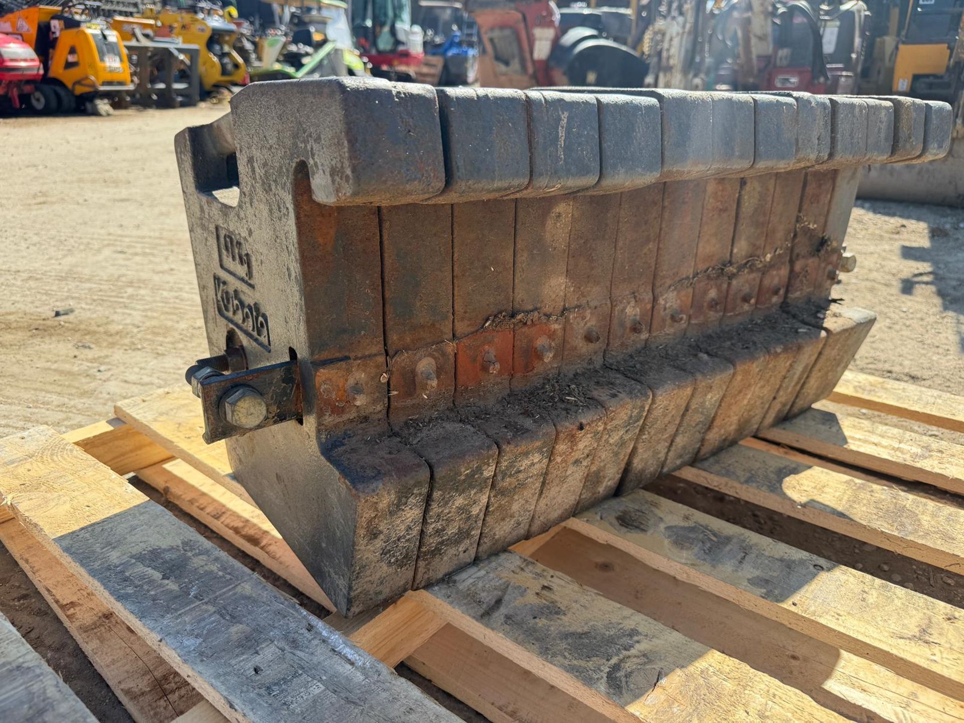 PALLET OF 12 KUBOTA 47KG FRONT TRACTOR WEIGHTS - Image 9 of 10