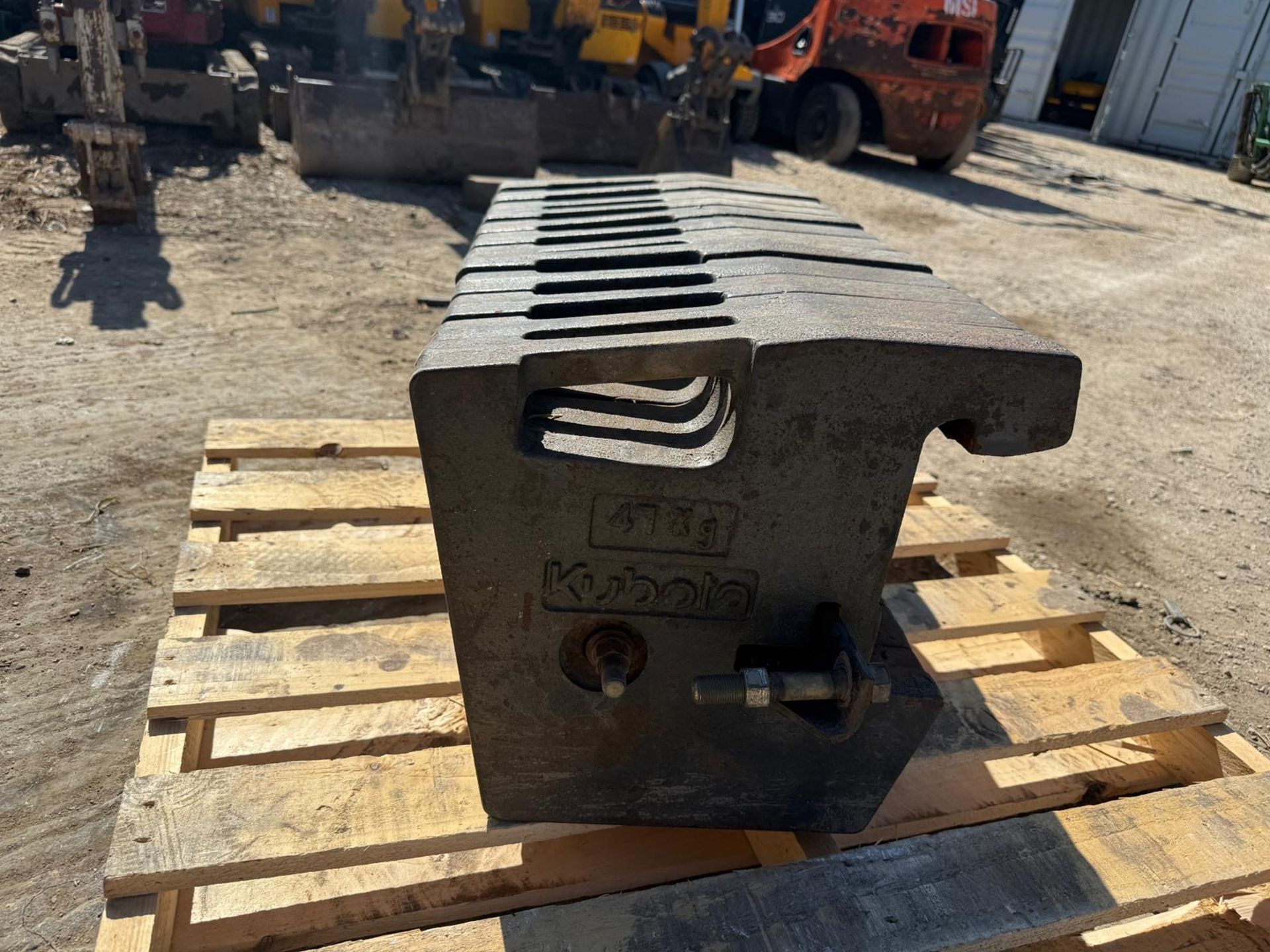 PALLET OF 12 KUBOTA 47KG FRONT TRACTOR WEIGHTS - Image 2 of 10