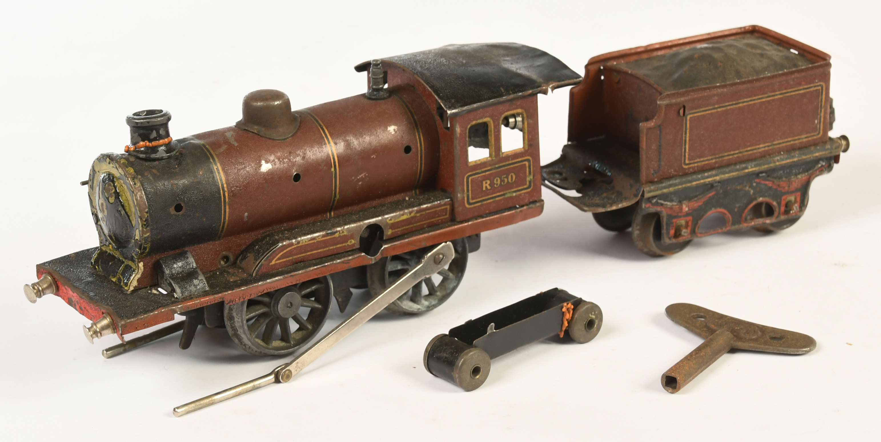 Marklin Clockwork Marklin O Gauge clockwork locomotive with key No. R950. Condition is ...