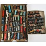 Hornby (GB) and similar a large quantity of Assorted Goods wagons. Included are va…