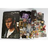 TV and Film related collectables, a quantity of mixed merchandise and toys, unchec…