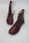 Gurdun Sjoden Nappa Boots, Aubergine, Size 39