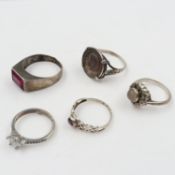 Five silver rings including stone-set examples. UK P&P Group 0 (£7+VAT for the first lot and £1+