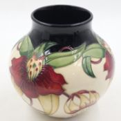 Moorcroft Anna Lily large vase, no damages, H: 18 cm. UK P&P Group 2 (£24+VAT for the first lot