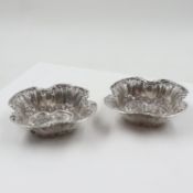 Pair of Hallmarked silver dishes, Sheffield assay, combined 20g. UK P&P Group 1 (£18+VAT for the