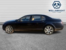 (ON SALE) Beautiful BENTLEY Flying Spur W12 6.0 Saloon - Sun Roof - Heated Seats - Navigation -