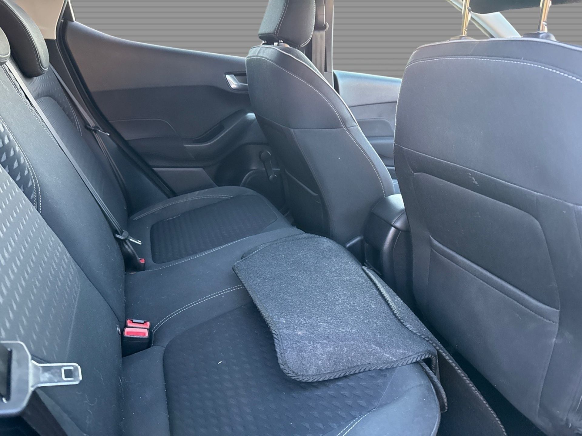 2017 FORD Fiesta Titanium 125 Hatchback 1.0 - Navigation - Bluetooth - Petrol- Auto s/s! - Image 21 of 25