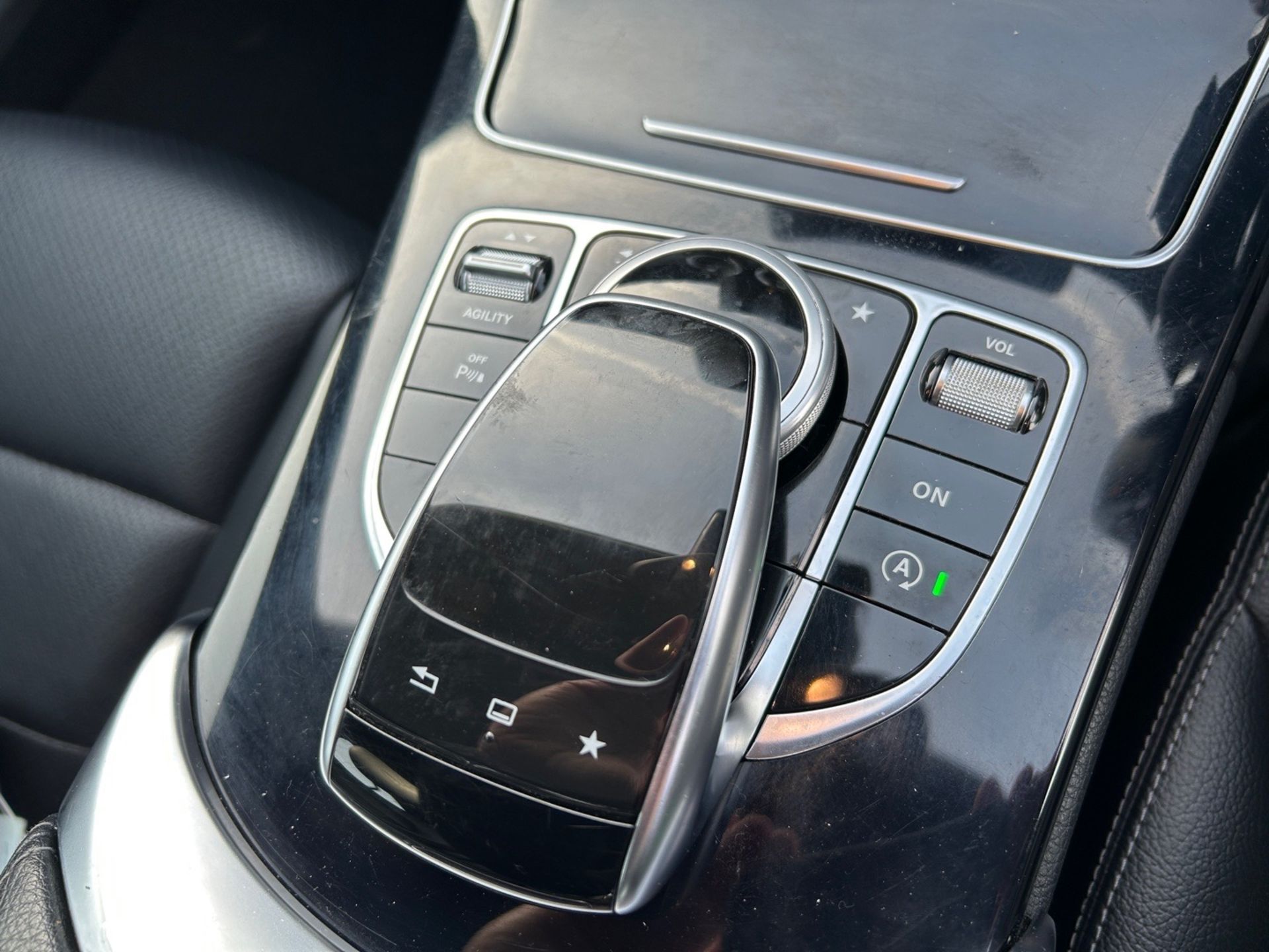 (ON SALE) 2015 Model Mercedes-Bens C220 *AMG* Line Saloon 2.1 - Automatic - Navigation - Bluetooth - Image 16 of 21