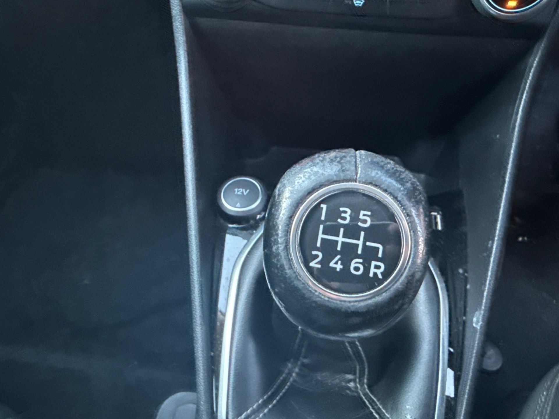 2017 FORD Fiesta Titanium 125 Hatchback 1.0 - Navigation - Bluetooth - Petrol- Auto s/s! - Image 9 of 25