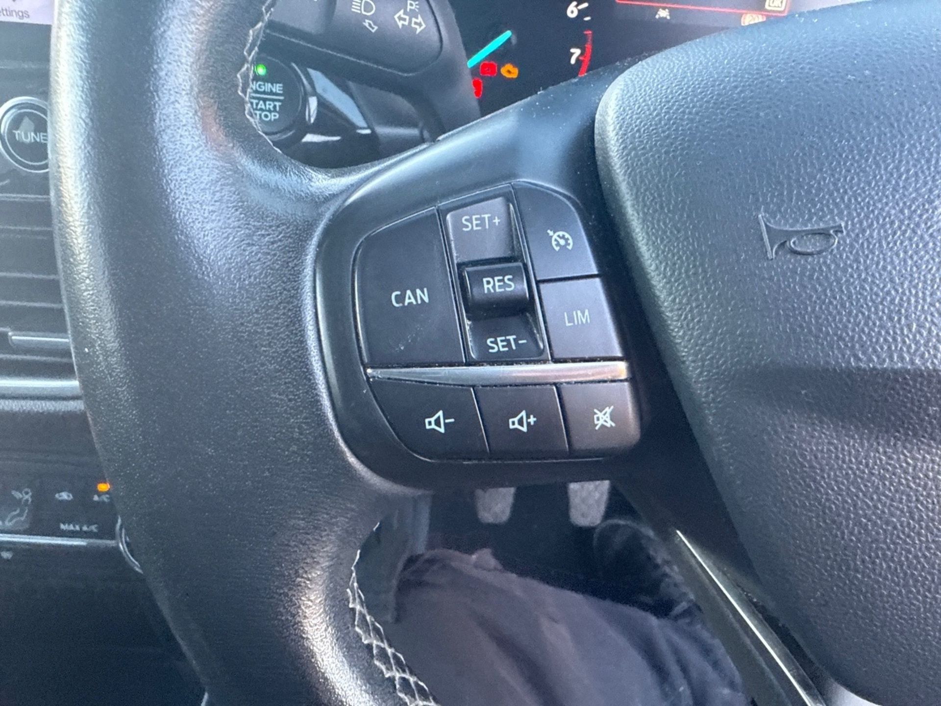 2017 FORD Fiesta Titanium 125 Hatchback 1.0 - Navigation - Bluetooth - Petrol- Auto s/s! - Image 13 of 25