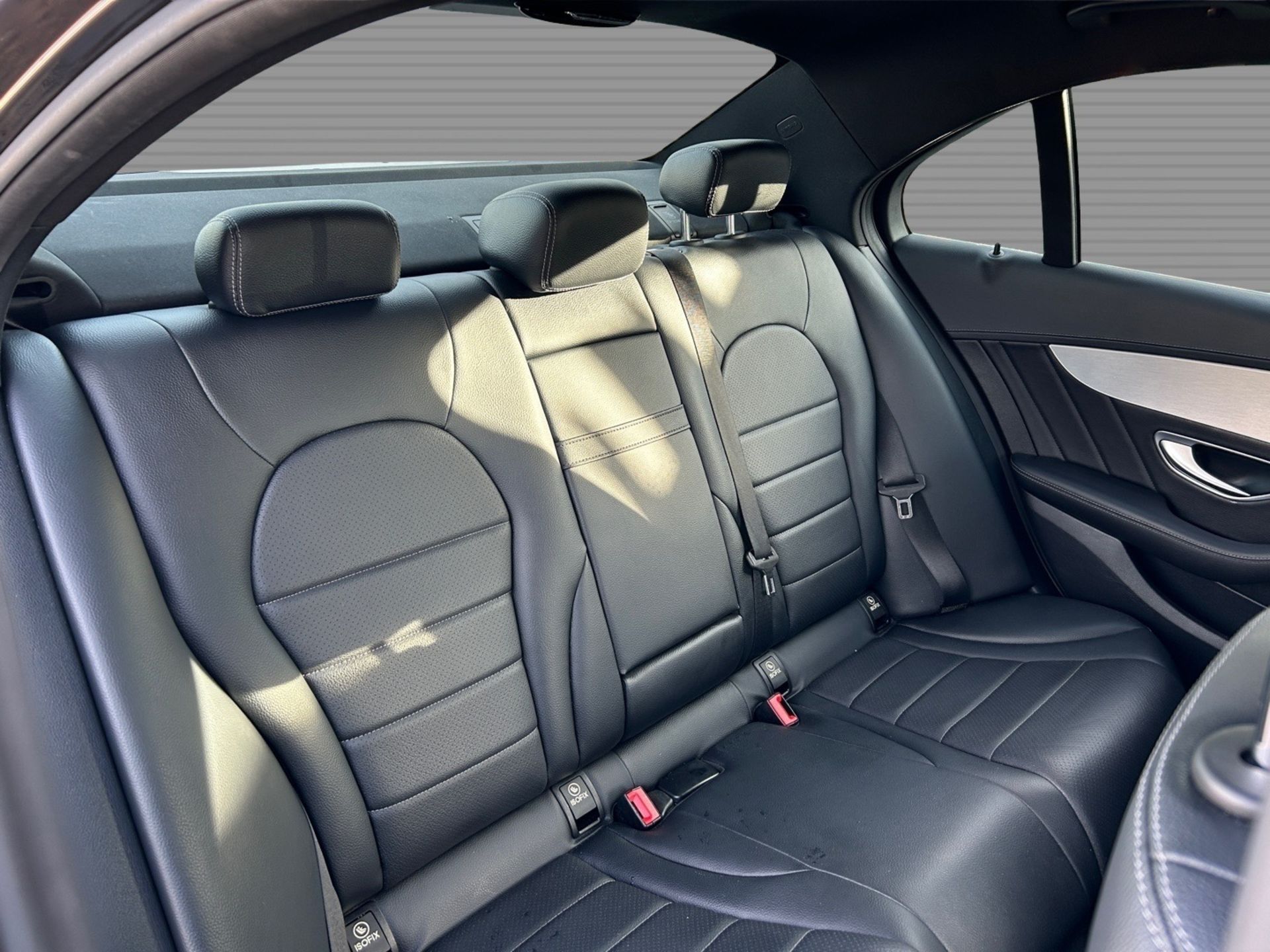 (ON SALE) 2015 Model Mercedes-Bens C220 *AMG* Line Saloon 2.1 - Automatic - Navigation - Bluetooth - Image 11 of 21