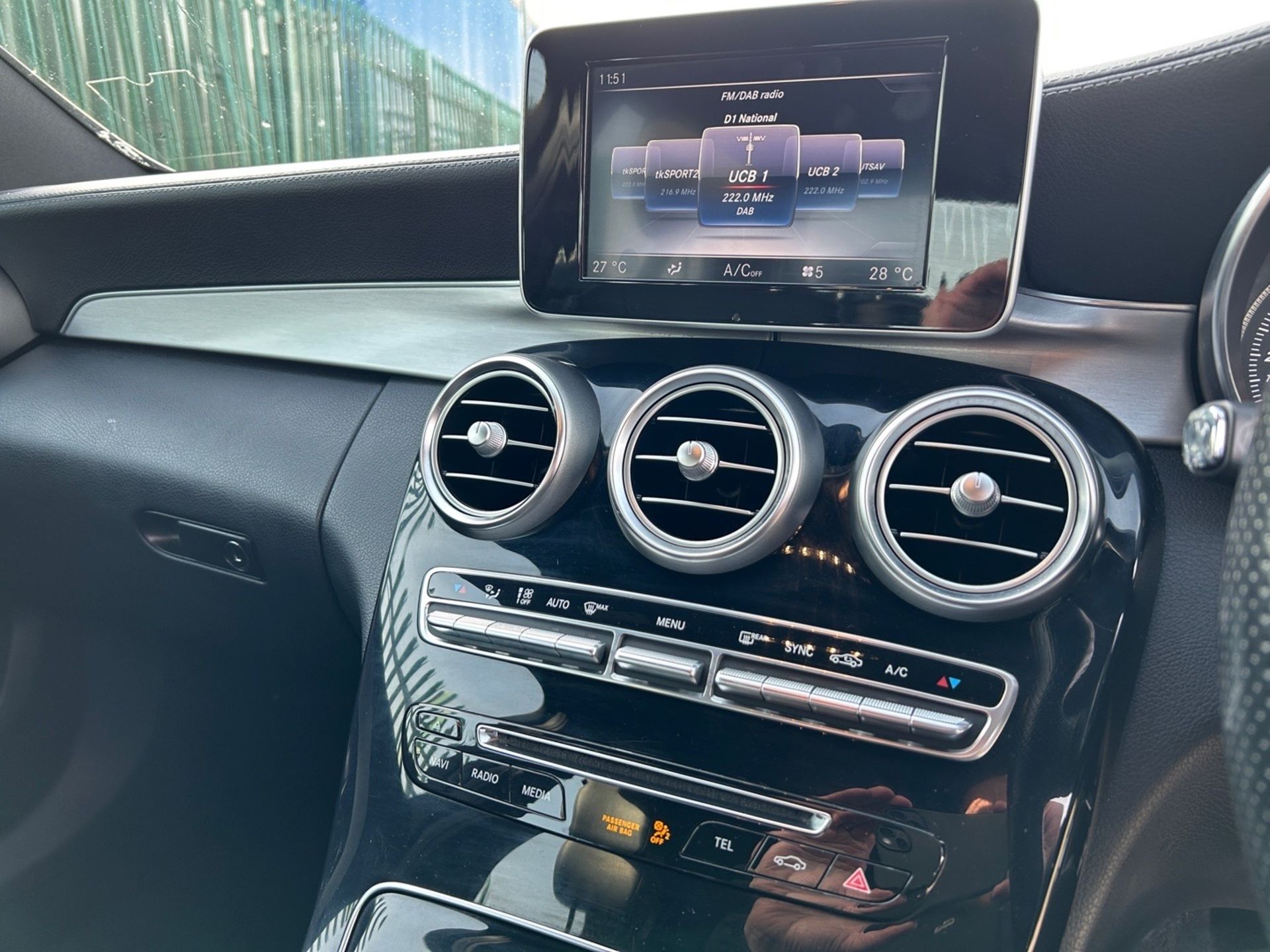 (ON SALE) 2015 Model Mercedes-Bens C220 *AMG* Line Saloon 2.1 - Automatic - Navigation - Bluetooth - Image 17 of 21