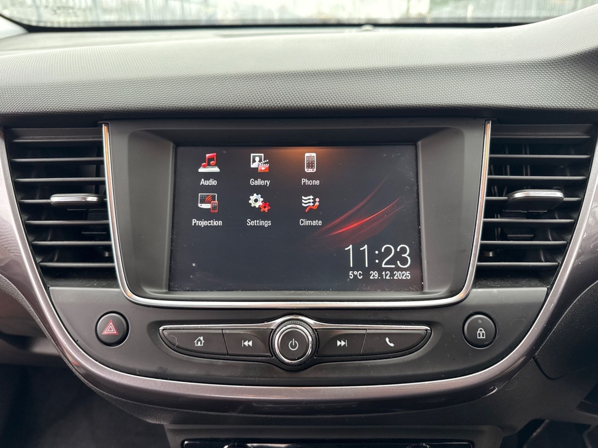 Vauxhall Crossland X Elite 1.2 T - Auto s/s - Parking Sensors - Bluetooth - Ulez Compliant - DAB - Image 22 of 23
