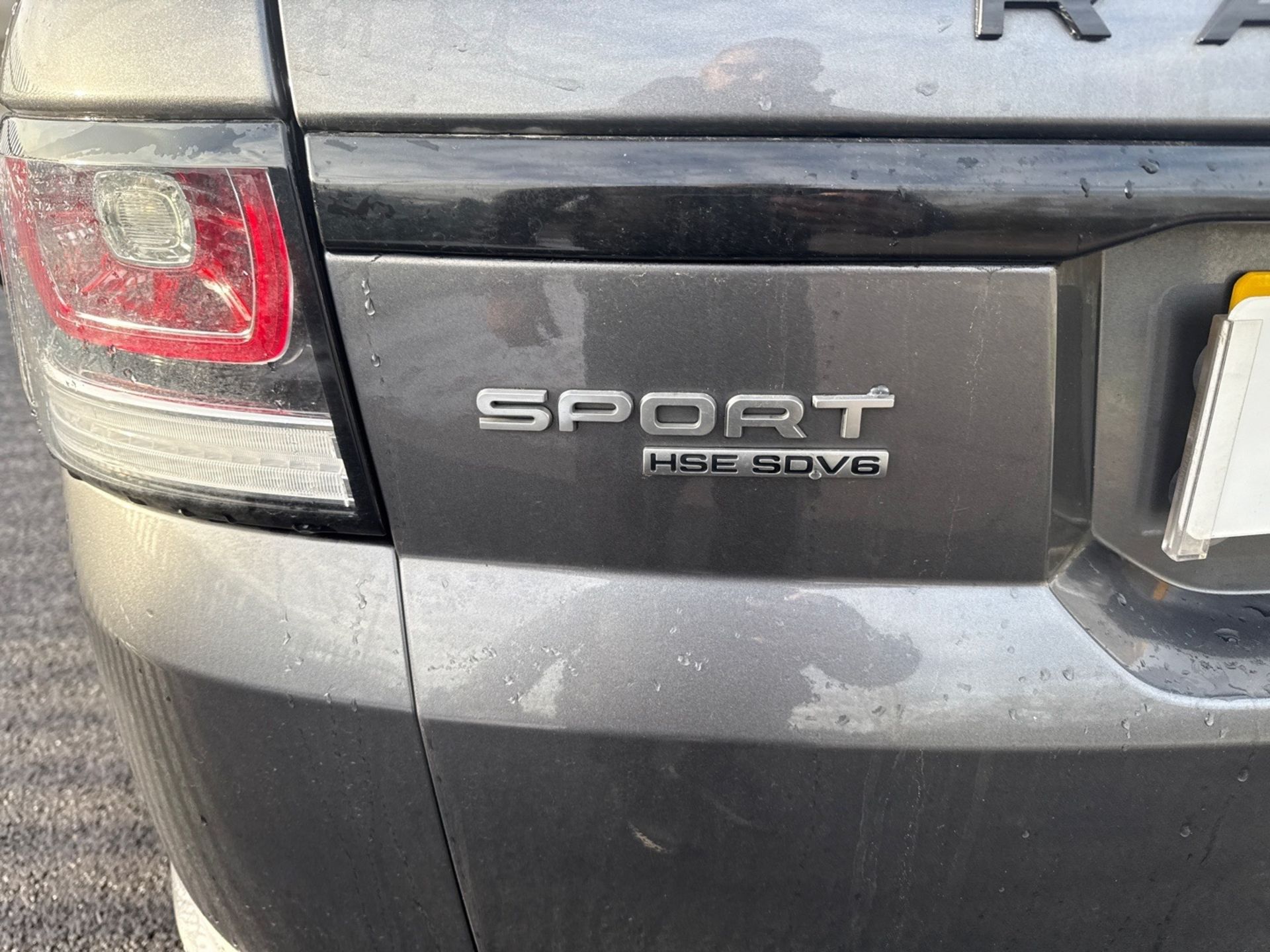 Range Rover Sport V6 HSE 3.0 - Automatic - Heated Seats - Panoramic Roof - Navigation - - Image 16 of 26