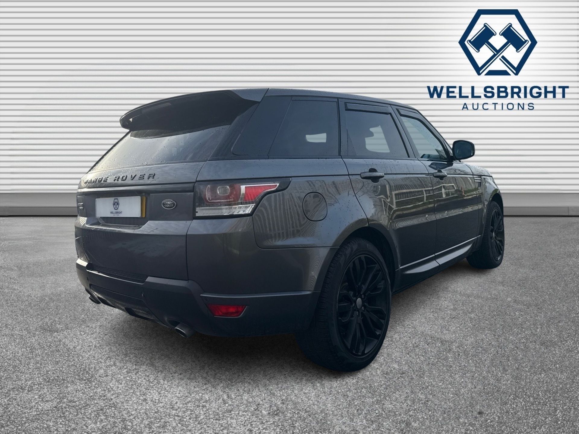 Range Rover Sport V6 HSE 3.0 - Automatic - Heated Seats - Panoramic Roof - Navigation - - Image 5 of 26