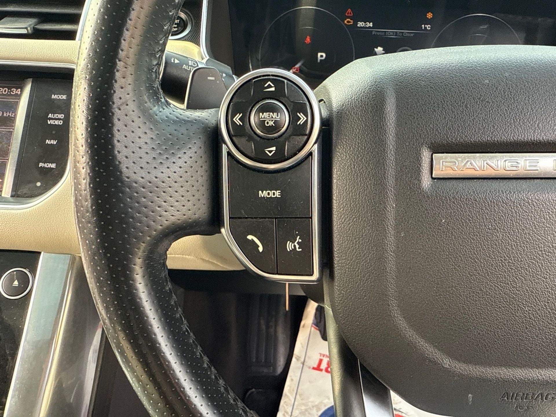 Range Rover Sport V6 HSE 3.0 - Automatic - Heated Seats - Panoramic Roof - Navigation - - Image 25 of 26