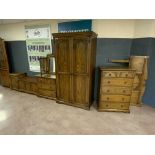 REPRODUCTION OAK BEDROOM SET
