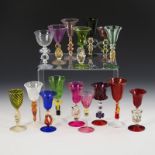 16 verschiedene Likörgläser. Murano.