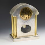 Jugendstil-Tischuhr.