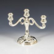 Versilberter 3-flammiger Leuchter. Württembergische Metallwaren-Fabrik AG.
