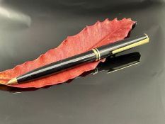 Montblanc Classic Kugelschreiber schwarz