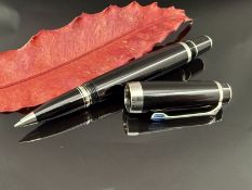 Montblanc Bohème Kugelschreiber mit bleuem Stein