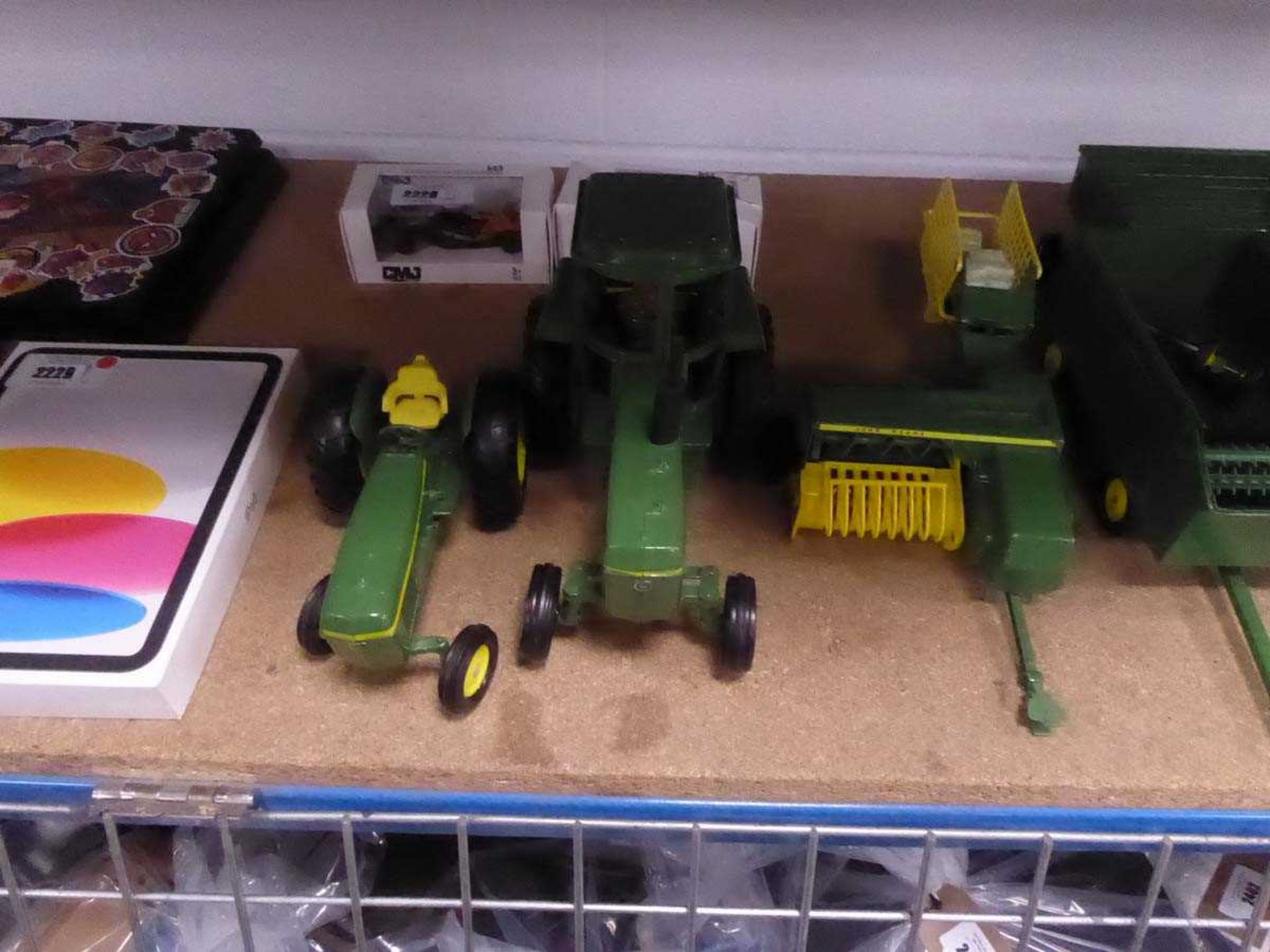 John Deere diecast model tractors and farm vehicles, plus accessories - Image 3 of 4
