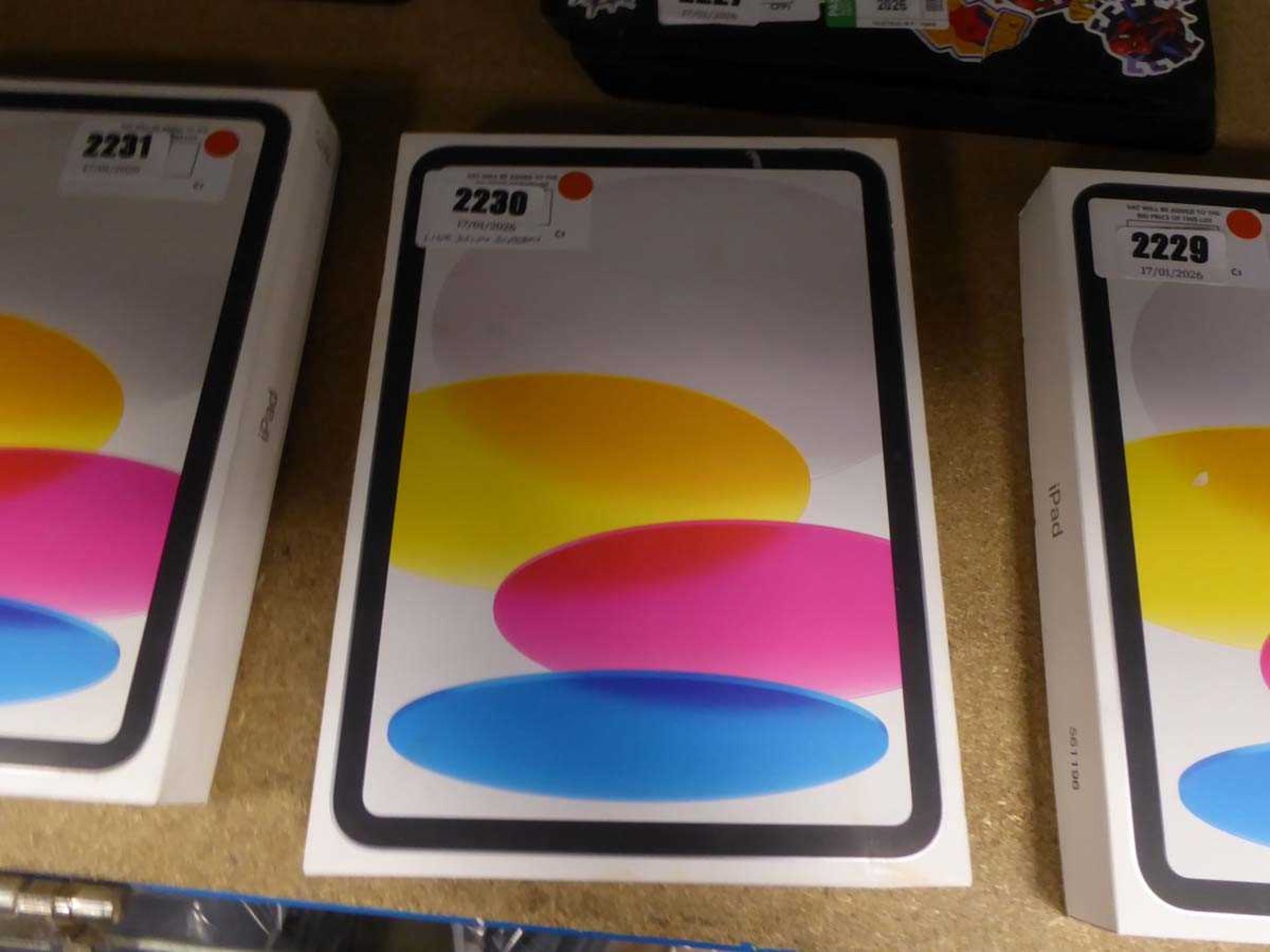 +VAT Apple iPad A16 wifi 128 GB boxed MD3Y4KN/A HQ9C7Y9QGW Line down screen