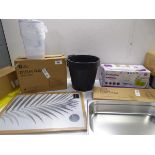 +VAT Dish rack, Dry food storage containers, 4 black buckets, Picture frame, baking tray, Magic