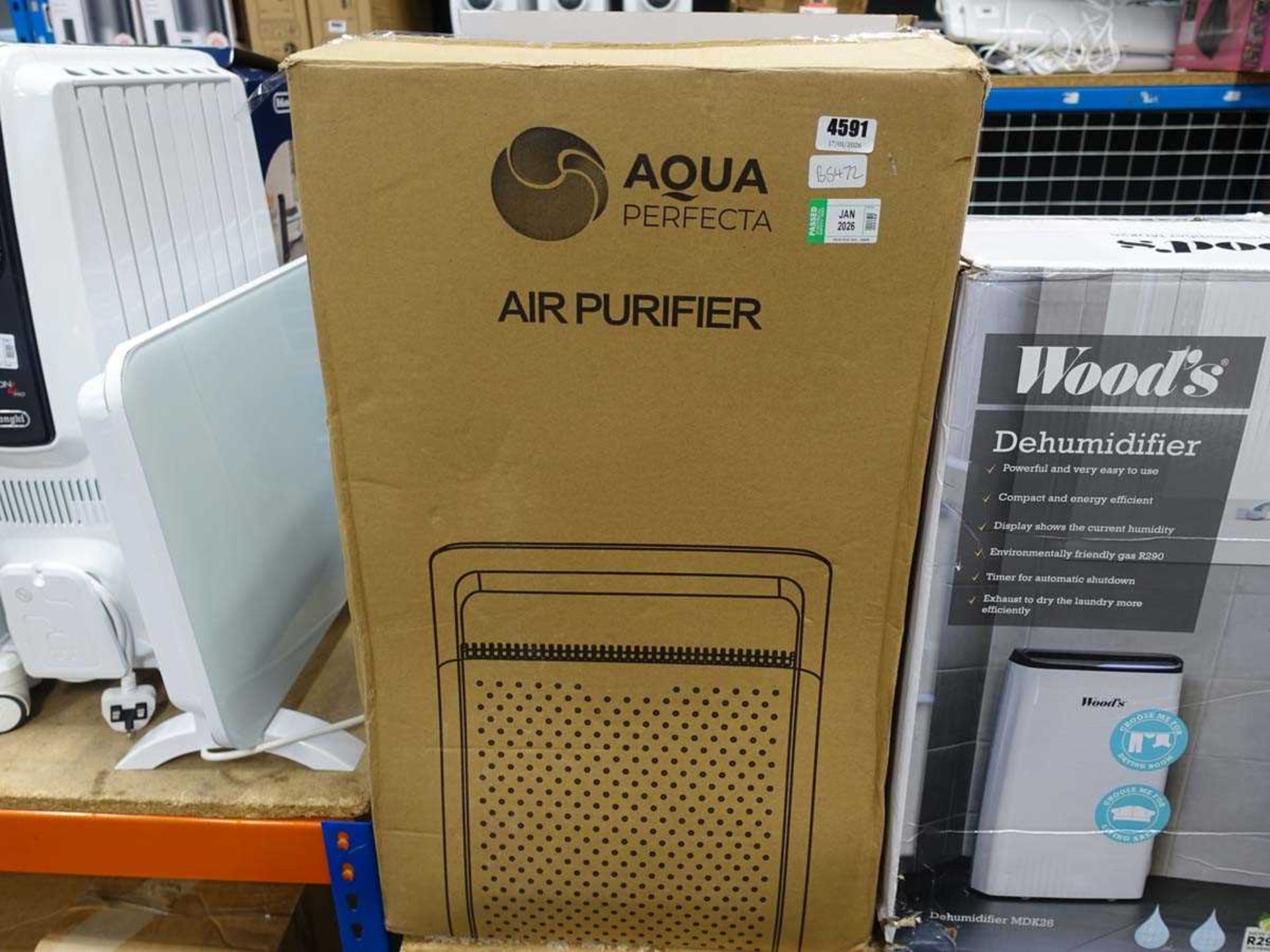 +VAT Aqua perfector air purifier boxed