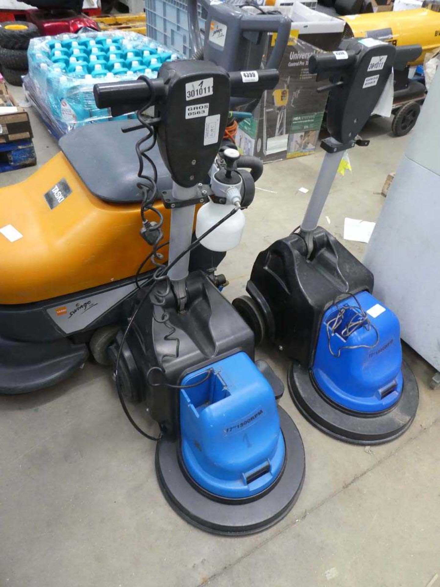 Proscrub Machine { Choice of lots: 4398, 4399 } Powerscrub automatic scrubber