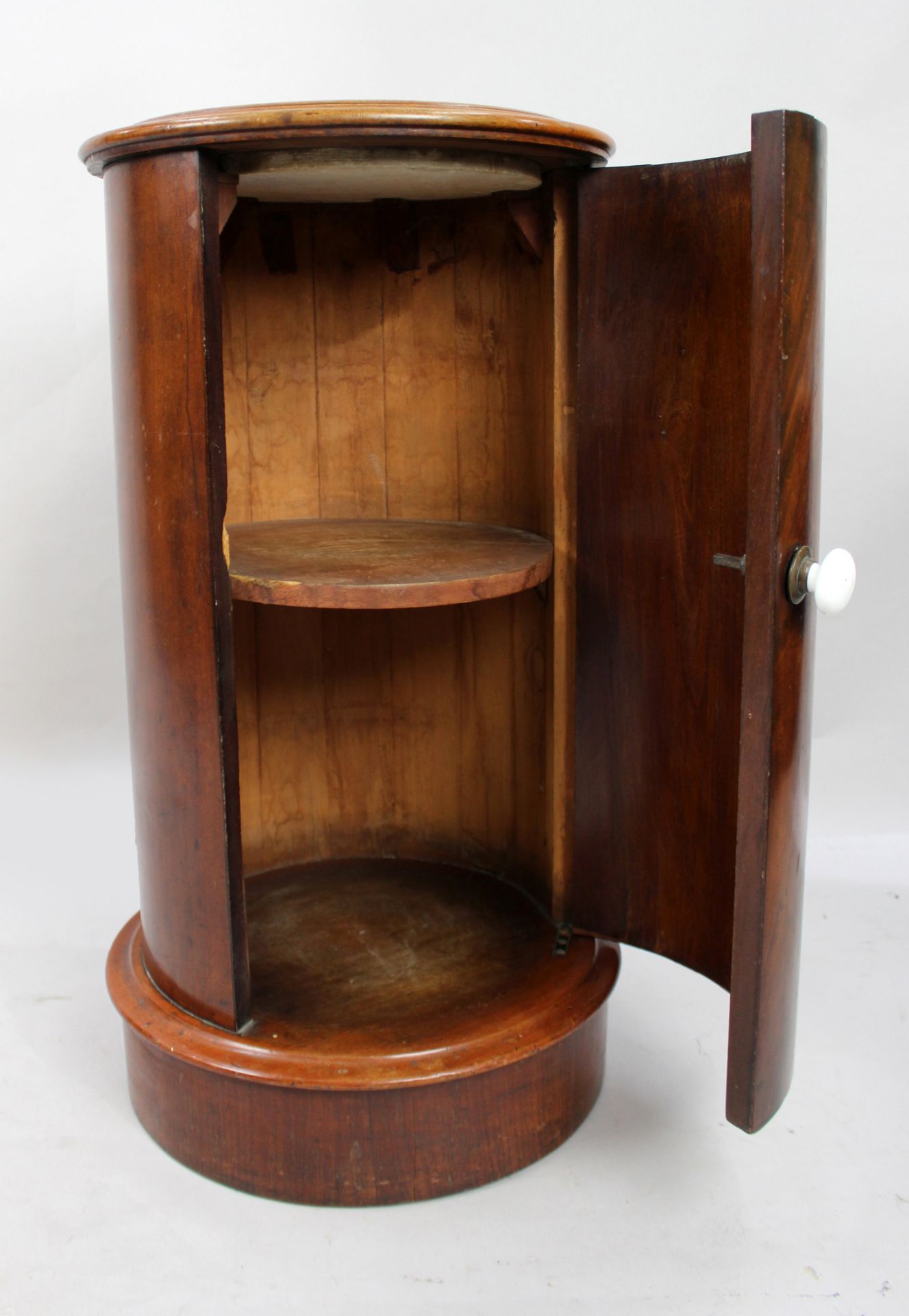 Pair of Victorian Marble Topped Cylindrical Mahogany Pot Cupboards - Image 11 of 13