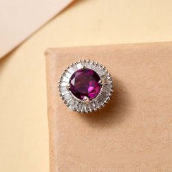 New! Tony Diniz Collection - 9K Yellow Gold AAA Ember Garnet, Natural White Diamond Halo Pendant