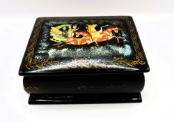 Vintage Russian Hand Painted Lacquer Box Artist Signed