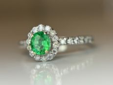 Beautiful 0.42 CT Natural Emerald With Natural Diamonds & 18k Gold