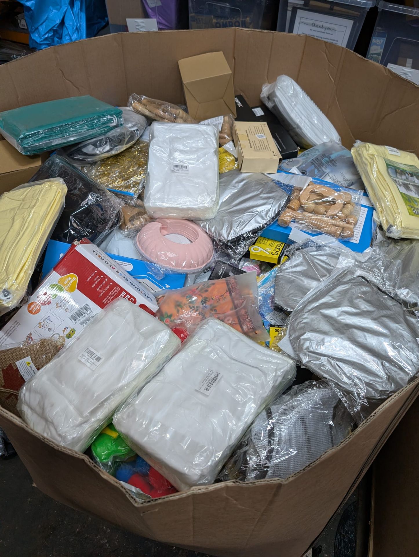 1 x Major Retail Pallet | Typically 500-1000 Items Per Pallet | Ranging Up To £20 RRP - Aprx £50... - Image 8 of 12