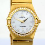 Omega / Constellation - 18K Gold Watch with Diamonds Bezel