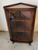 Glazed corner unit on legs (H101cm W63cm D37cm)