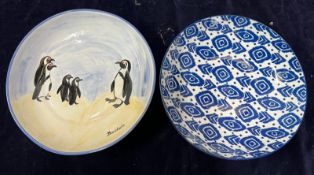 Two decorative serving bowls (Dia28cm)