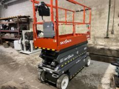 SKYJACK SJ3226 SCISSOR LIFT, ELECTRIC, MAX CAPACITY 500 LBS, MAX HEIGHT 7.79 M