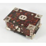 Schatulle, Schildpatt, Silberbeschläge, Indonesien, A.20.Jh.